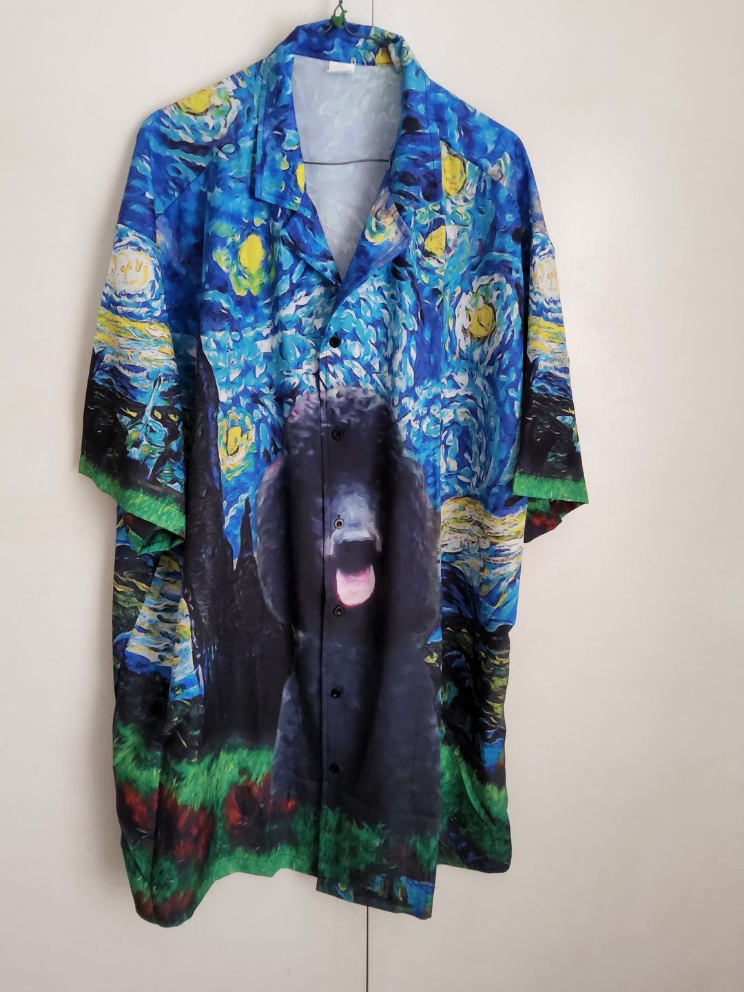 Chemise hawaïenne personnalisée avec visage d’animal de compagnie | Cadeau personnalisé pour les amoureux des animaux de compagnie | Chemise Aloha de couleur bleue à motif de nuit étoilée